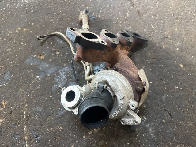 bontott AUDI Q3 Turbó