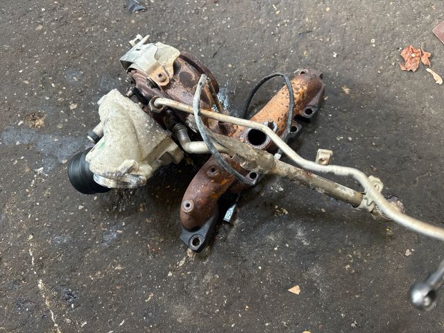 bontott AUDI Q3 Turbó