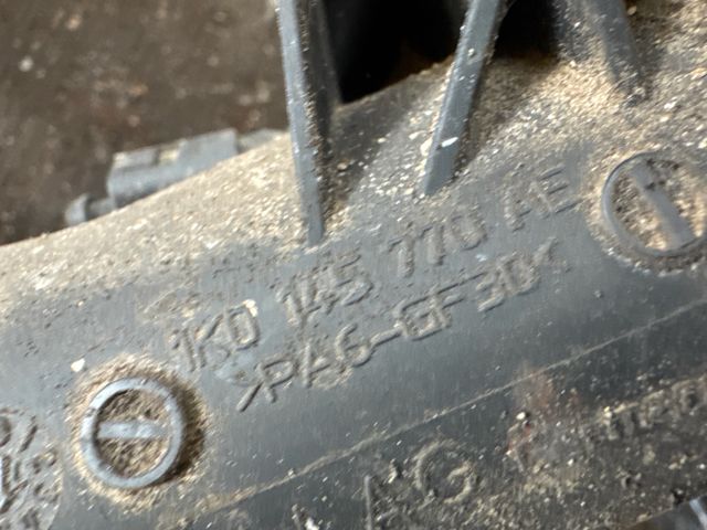 bontott AUDI Q3 Turbócső