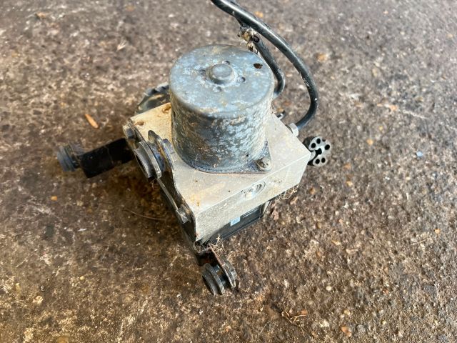 bontott AUDI Q3 ABS Kocka