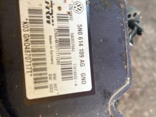 bontott AUDI Q3 ABS Kocka