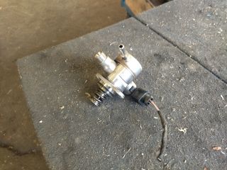 bontott AUDI Q3 Nagynyomású Szivattyú