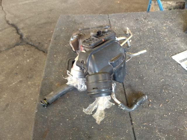 bontott AUDI Q3 Turbó