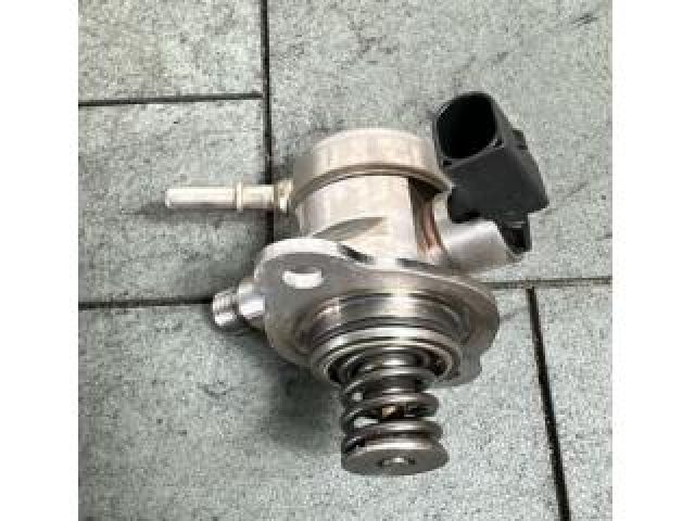 bontott AUDI Q3 Üzemanyag Szivattyú