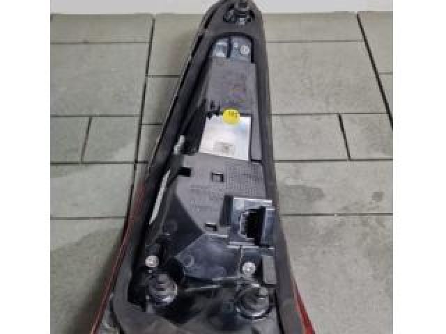 bontott AUDI Q3 Bal Belső Hátsó Lámpa