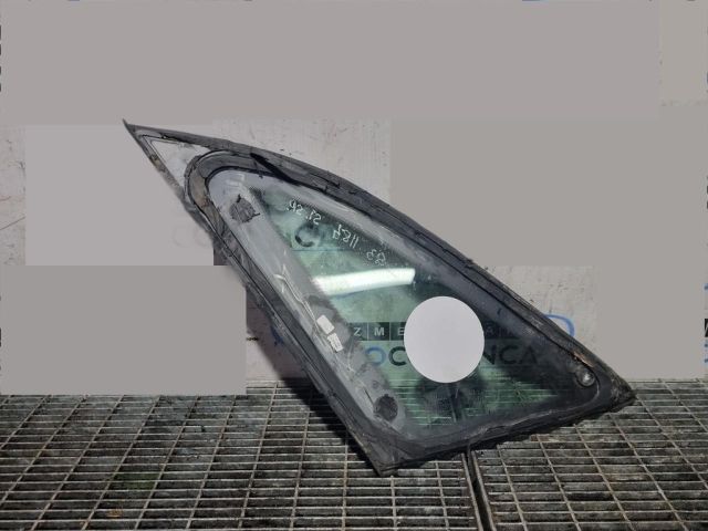 bontott AUDI Q3 Bal C Oszlop Oldalablak Üveg