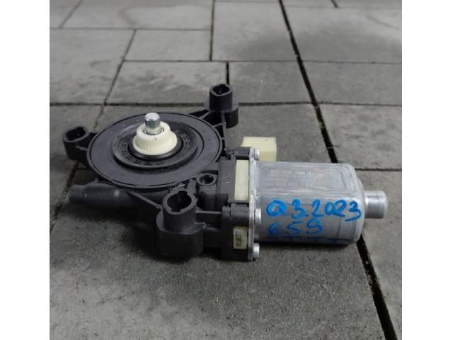 bontott AUDI Q3 Bal első Ablakemelő Motor