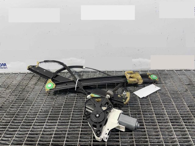 bontott AUDI Q3 Bal első Ablakemelő Szerkezet (Elektromos)