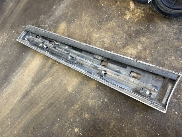 bontott AUDI Q3 Bal első Ajtó Díszléc