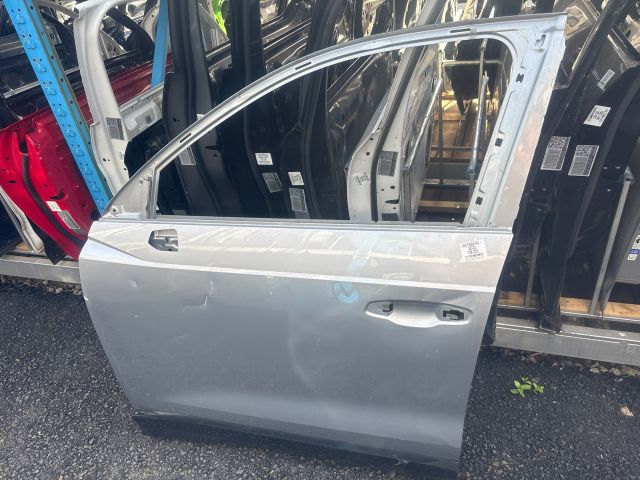 bontott AUDI Q3 Bal első Ajtó (Üres lemez)