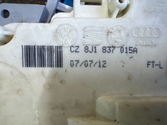 bontott AUDI Q3 Bal első Ajtózár