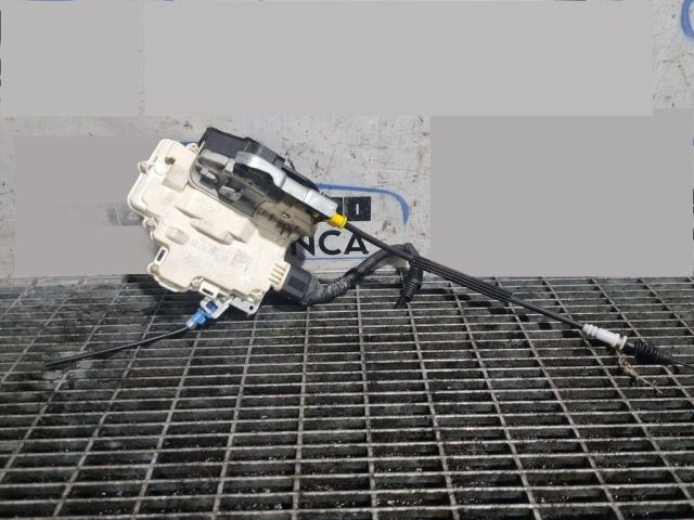 bontott AUDI Q3 Bal első Ajtózár