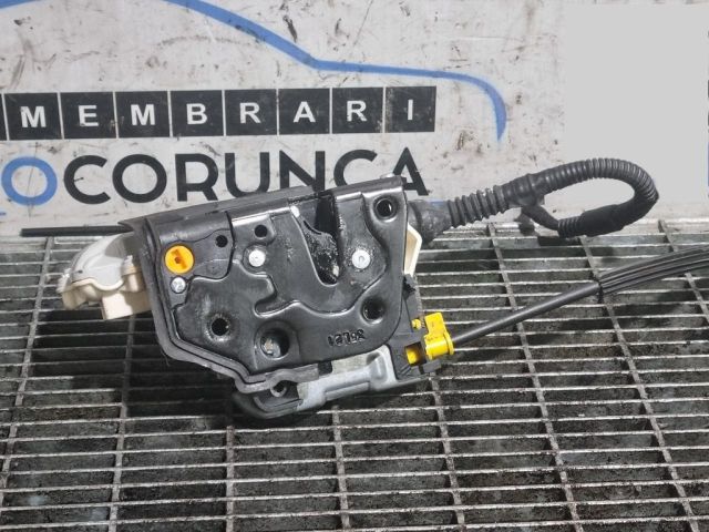 bontott AUDI Q3 Bal első Ajtózár