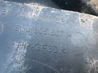 bontott AUDI Q3 Bal első Lökhárító Tartó (Műanyag)