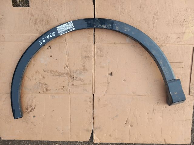 bontott AUDI Q3 Bal első Sárvédő Szélesítő