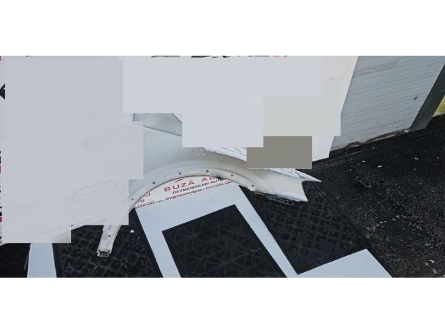 bontott AUDI Q3 Bal első Sárvédő