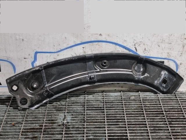 bontott AUDI Q3 Bal Fényszóró Tartó