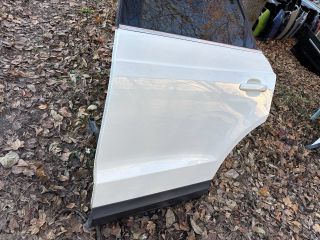 bontott AUDI Q3 Bal hátsó Ajtó (Részeivel)