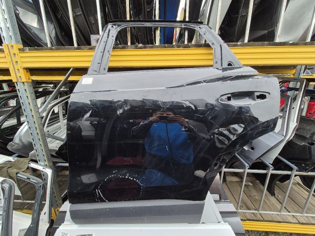 bontott AUDI Q3 Bal hátsó Ajtó (Üres lemez)