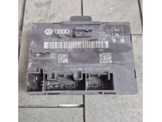 bontott AUDI Q3 Bal hátsó Ajtó Vezérlőegység