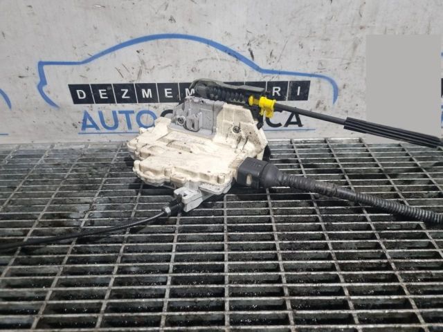 bontott AUDI Q3 Bal hátsó Ajtózár