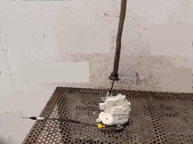 bontott AUDI Q3 Bal hátsó Ajtózár