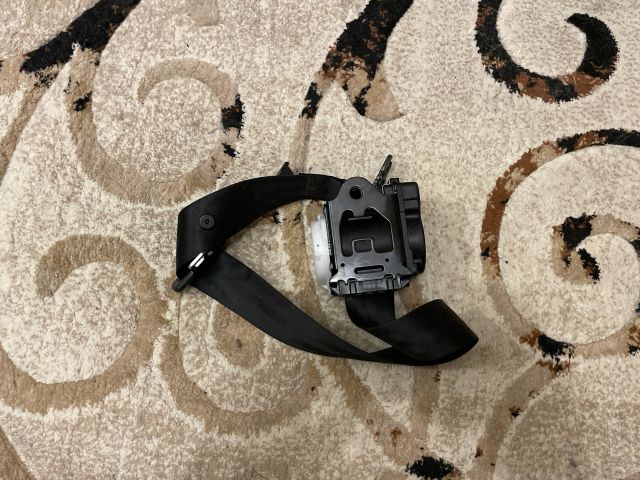 bontott AUDI Q3 Bal hátsó Biztonsági Öv