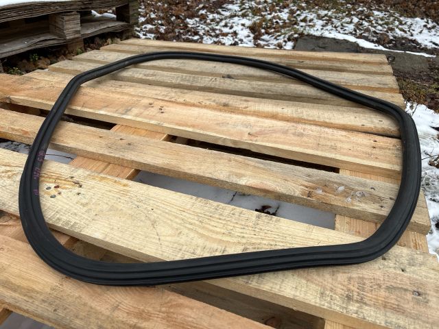 bontott AUDI Q3 Bal hátsó Gumikéder