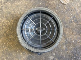 bontott AUDI Q3 Bal hátsó Hangszóró