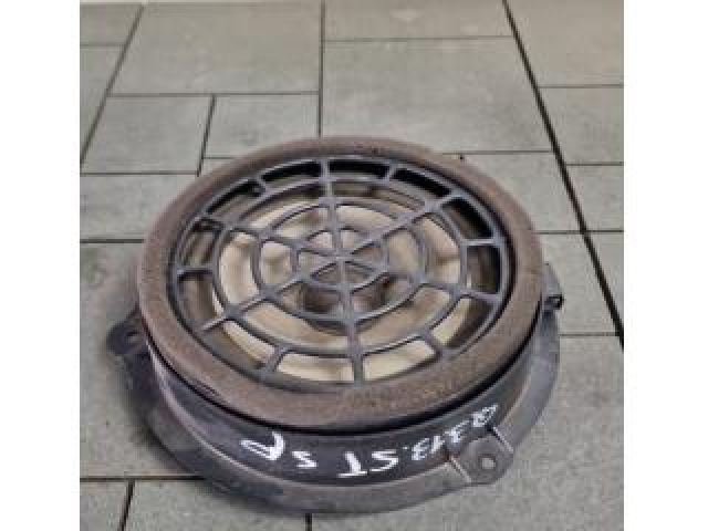 bontott AUDI Q3 Bal hátsó Hangszóró