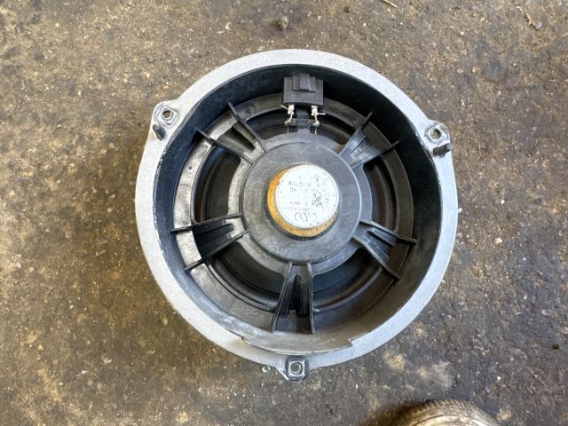 bontott AUDI Q3 Bal hátsó Hangszóró