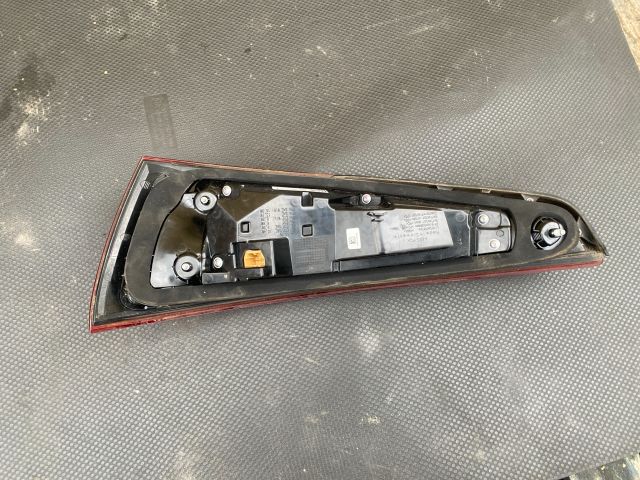 bontott AUDI Q3 Bal Hátsó Lámpa