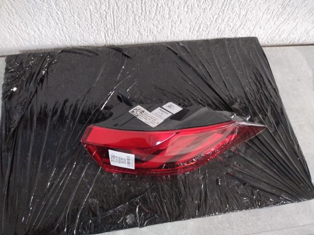 bontott AUDI Q3 Bal Hátsó Lámpa