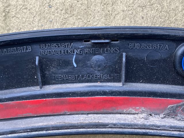 bontott AUDI Q3 Bal hátsó Sárvédő Szélesítő