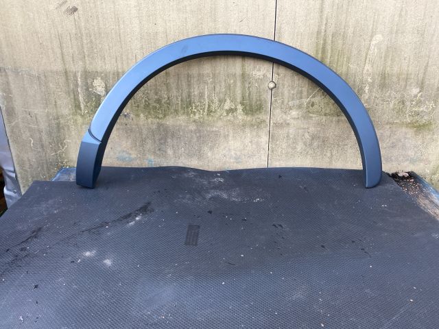 bontott AUDI Q3 Bal hátsó Sárvédő Szélesítő