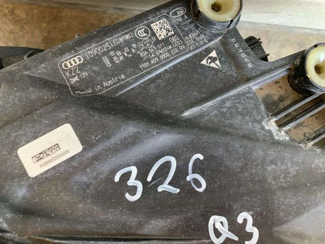 bontott AUDI Q3 Bal Ledes Fényszóró