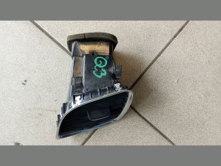 bontott AUDI Q3 Bal Szellőző