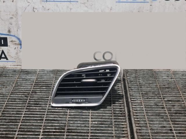 bontott AUDI Q3 Bal Szellőző