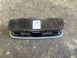 bontott AUDI Q3 Beltér Világítás Hátsó