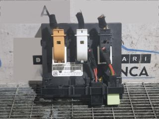 bontott AUDI Q3 Biztosítéktábla Utastér