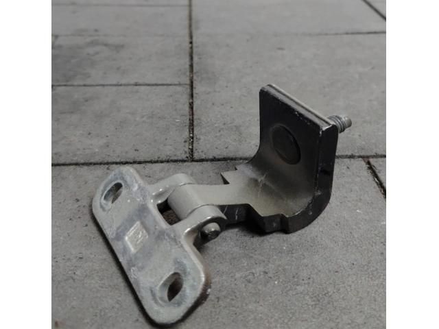 bontott AUDI Q3 Csomagtérajtó Bal Zsanér