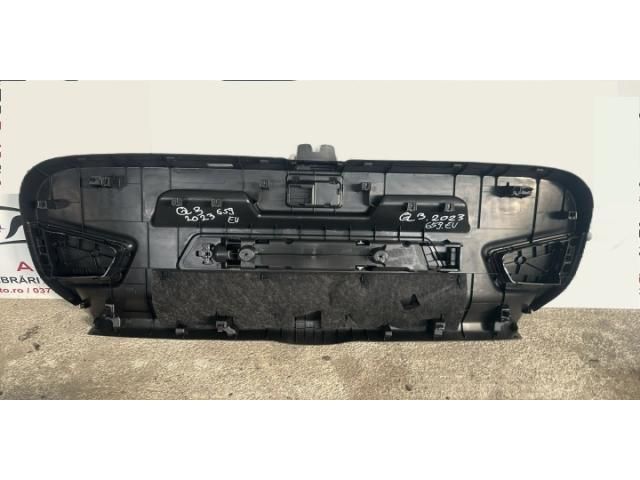 bontott AUDI Q3 Csomagtérajtó Kárpit