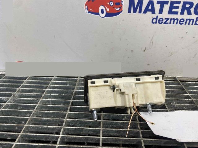 bontott AUDI Q3 Csomagtérajtó Kilincs