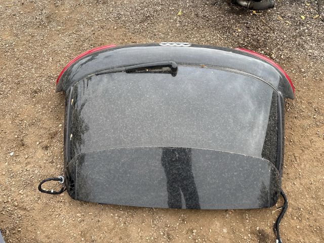 bontott AUDI Q3 Csomagtérajtó (Részeivel)