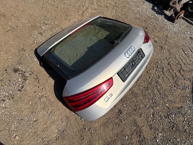 bontott AUDI Q3 Csomagtérajtó (Részeivel)