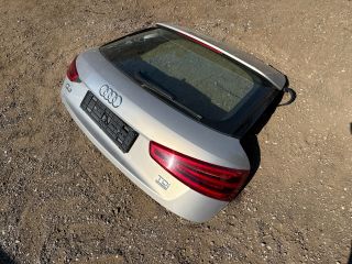 bontott AUDI Q3 Csomagtérajtó (Részeivel)