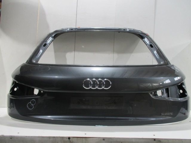 bontott AUDI Q3 Csomagtérajtó (Üres lemez)