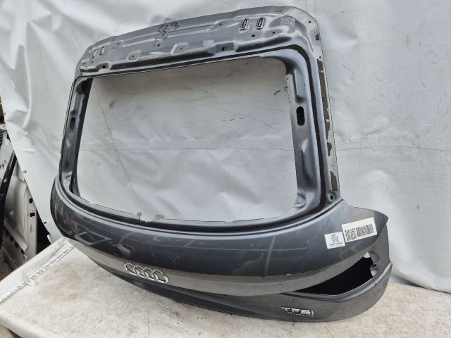 bontott AUDI Q3 Csomagtérajtó (Üres lemez)