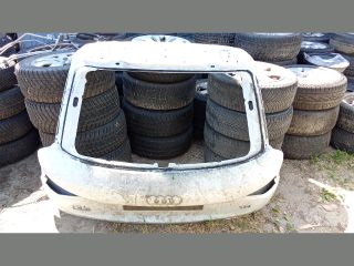 bontott AUDI Q3 Csomagtérajtó (Üres lemez)