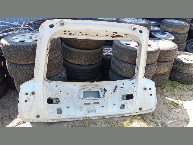 bontott AUDI Q3 Csomagtérajtó (Üres lemez)